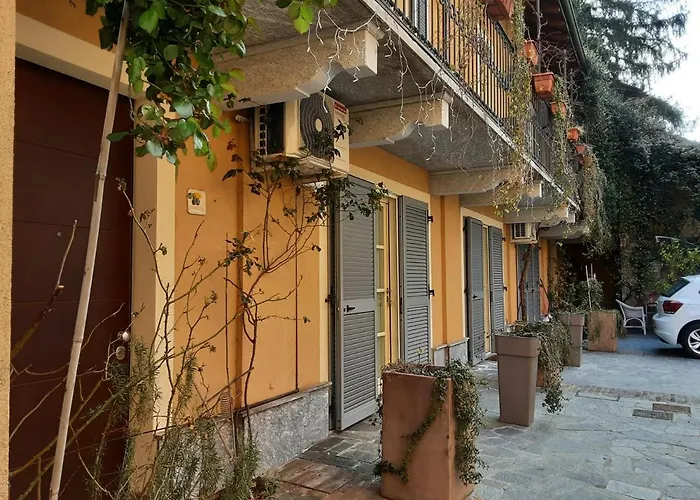 Oda ve Kahvaltı Corte Delle Rose Voghera